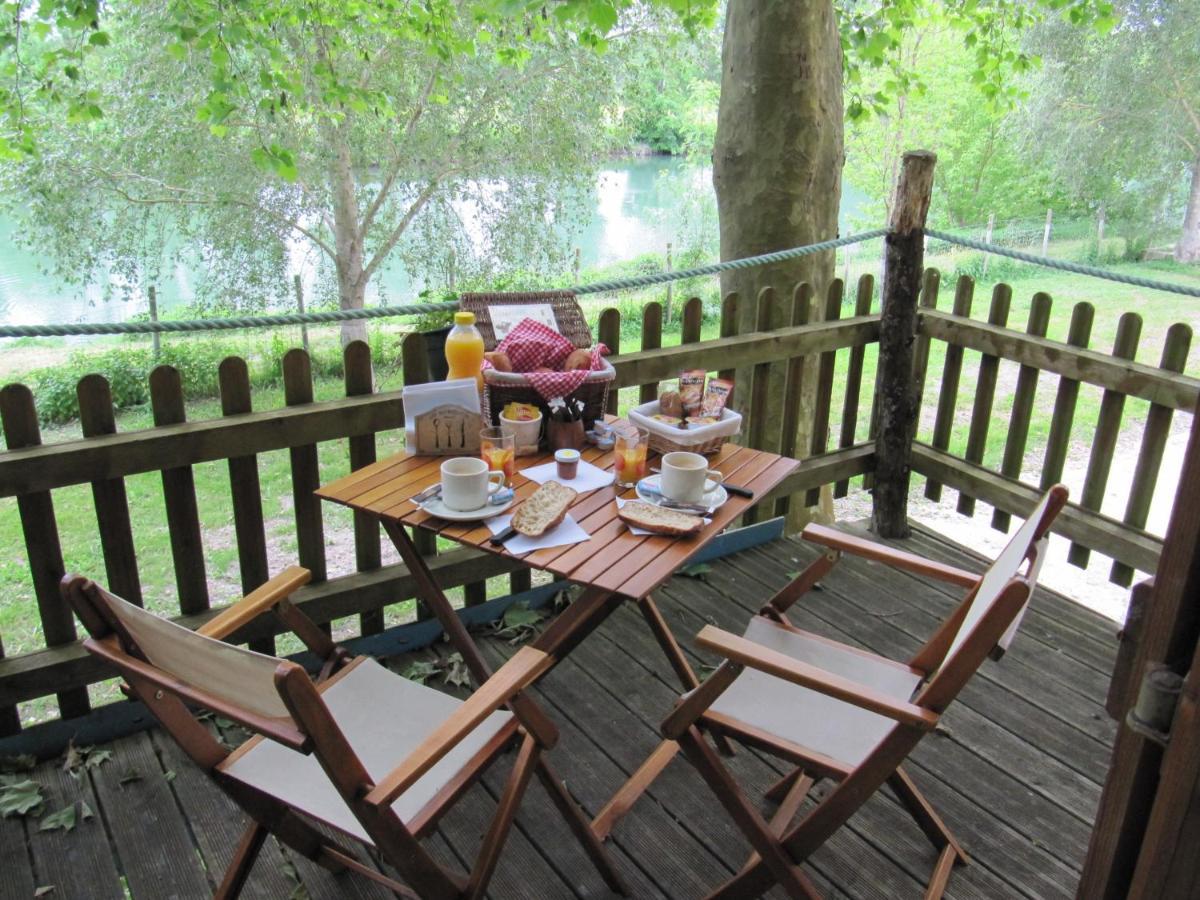 Camping Belle Riviere Chaniers Exterior photo