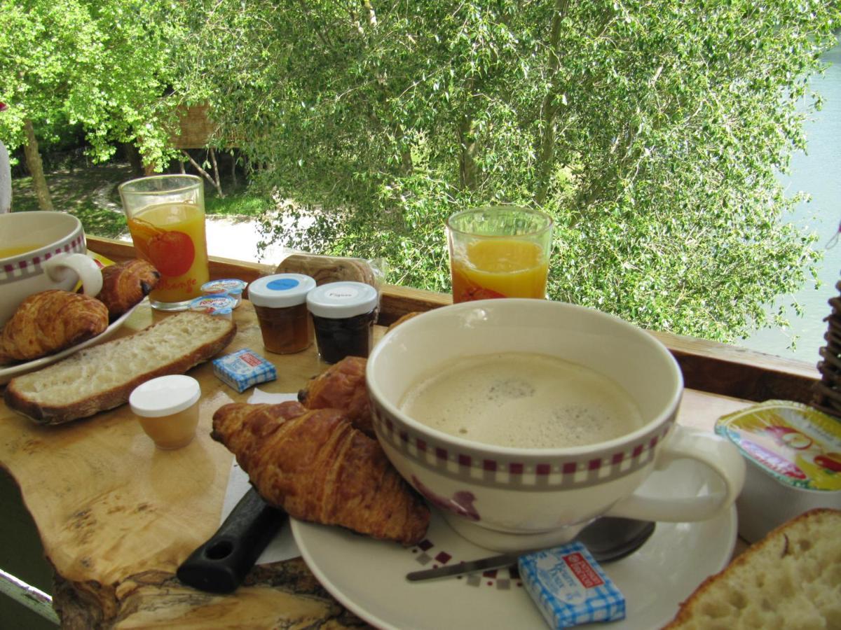 Camping Belle Riviere Chaniers Exterior photo